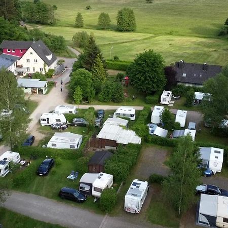 Camping Waldfrieden Сарбург Екстериор снимка