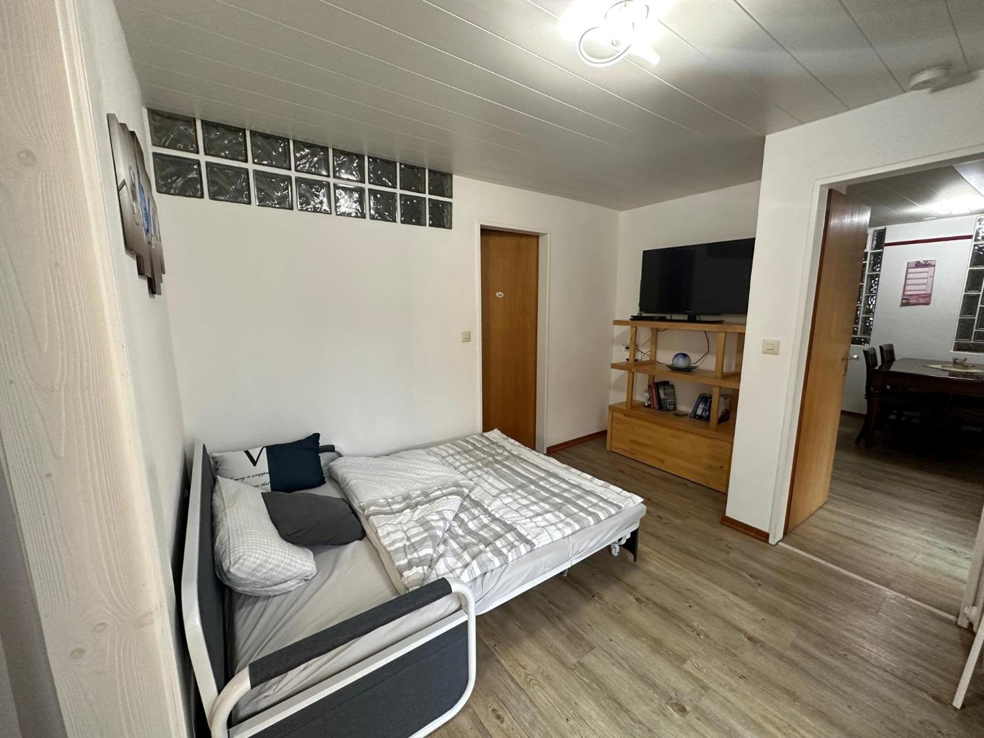 Camping Waldfrieden Сарбург Екстериор снимка