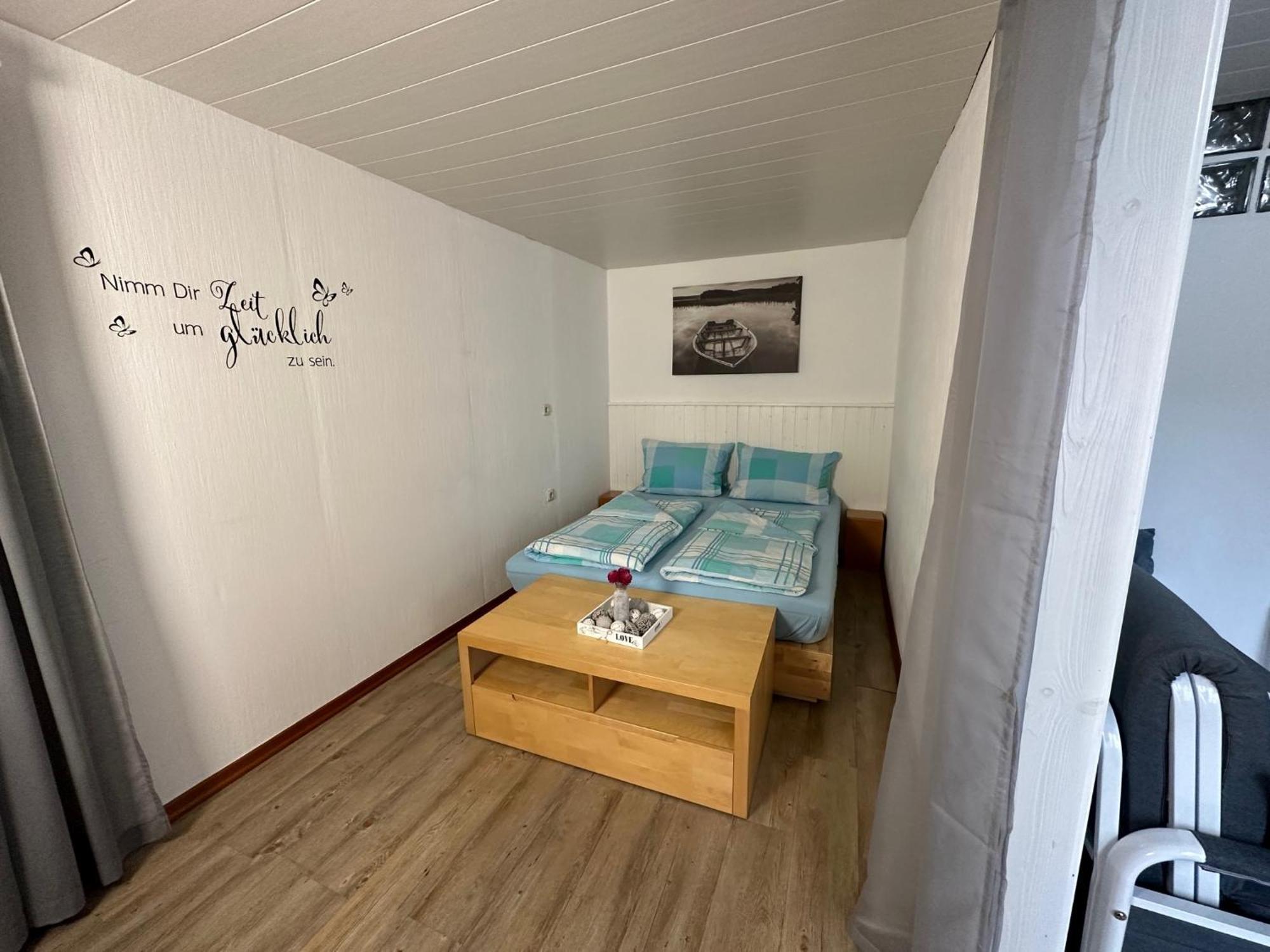 Camping Waldfrieden Сарбург Екстериор снимка